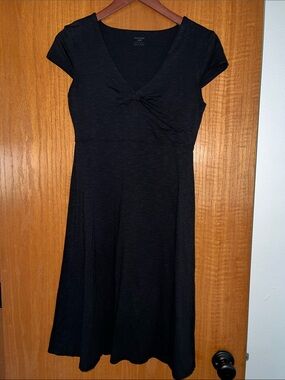 Horny Toad Black V-Neck Short Sleeve Ruched-Front T-shirt Dress